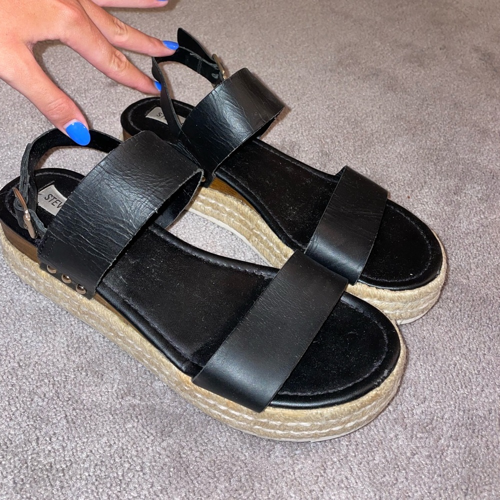 Steven Madden Sandals in black